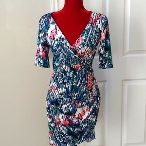 JUST FAB 🐦🌺☘️ gorgeous wrap dress